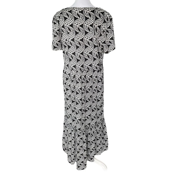 Boden - Tiered Easy Jersey Midi Dress
Black Daisy Swirl Sz 10 - Picture 6 of 9